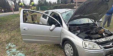 Wyprzedzał i dachował. Kolizja w Stanisławowie Pierwszym