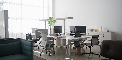 Przeprowadzki dużych biur i korporacji – jak wygląda logistyka?