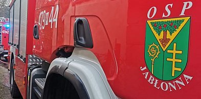 Rajszew: Nissan stanął w ogniu