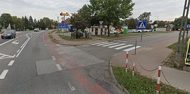 Jabłonna: Zderzenie osobówki z motocyklem przy Biedronce