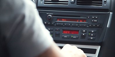 Kontrole abonamentu RTV w samochodach od 22 maja? Wyjaśniamy, co naprawdę...