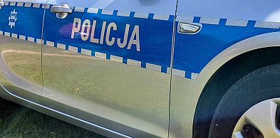Kolizja na ul. Chotomowskiej w Jabłonnie. Renault wjechało w tył mercedesa