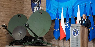 Premier Donald Tusk w Legionowie. Podpisano pierwsze umowy z programu SAFE