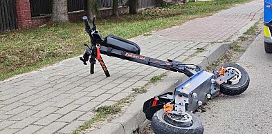 Legionowo: Kolizja samochodu z hulajnogą. 22-latka w szpitalu