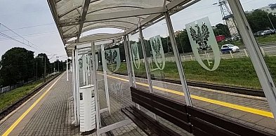 Zły stan wiat przystankowych na PKP Legionowo Piaski. Interwencja radnego