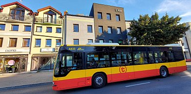 Wakacyjne zmiany w komunikacji miejskiej. Część autobusów zniknie z tras