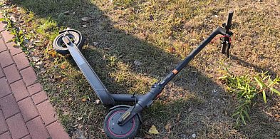Serock: Dwóch chłopców na hulajnodze wjechało w auto-140737