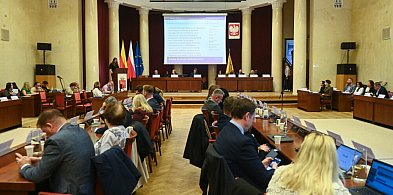 Torba na siedzeniu? Będzie kara. Nowe przepisy w komunikacji miejskiej-142582