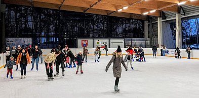 Lodowisko w Legionowie startuje w Mikołajki. Tego dnia wejście bezpłatne-142580