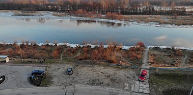 Cupel: Ostrzeżenie hydrologiczne. Strażacy patrolowali rzekę Bug-143647