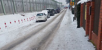 Legionowo: Ślisko i niebezpiecznie przy DK61. Droga serwisowa zapomniana...-143977