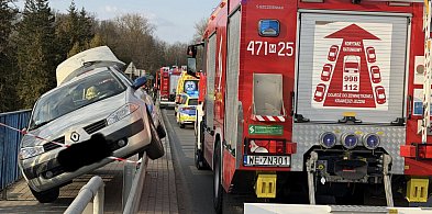 Kolizja na zaporze w Dębem. Na miejscu śmigłowiec LPR