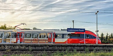Zmiany na stacji Legionowo Piaski. PKP PLK montuje nowy system informacji...