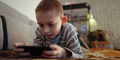Naukowcy biją na alarm: smartfony szkodzą najmłodszym użytkownikom-141973