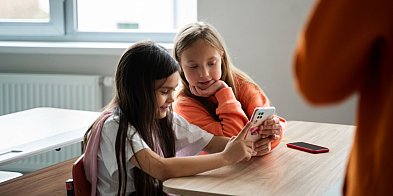 Zakaz telefonów w szkołach? Ministra zapowiada zdecydowany ruch