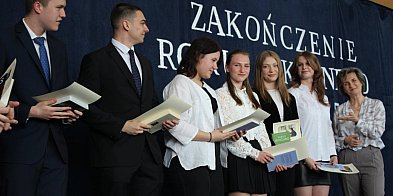 Maturzyści kończą rok szkolny. Egzaminy ruszą 4 maja