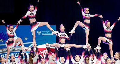 Cheerleaderki z Legionowa szykują się na światowy turniej. Zbierają środ...-142695