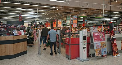 Pracownicy popularnej sieci mają dość. W południe zatrzymają pracę-143120