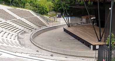 Amfiteatr przy plaży w Serocku. Starostwo zabezpieczy umowę darowizny...-143166