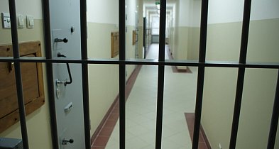 Recydywista znęcał się nad ojcem. Sąd zdecydował o tymczasowym areszcie