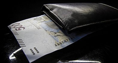 Podniosą próg podatkowy? W portfelach Polaków może zostać więcej pieniędzy