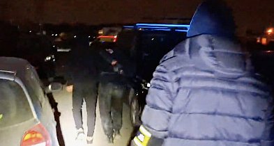 Policja rozbiła szajkę złodziei aut. Pomagał im mieszkaniec Wieliszewa?