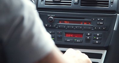 Kontrole abonamentu RTV w samochodach od 22 maja? Wyjaśniamy, co naprawdę...