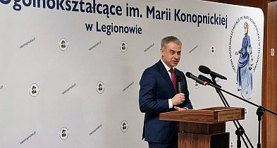 Legionowo: Wicepremier Gawkowski o cyfrowych wyzwaniach. W tle test dla uczniów