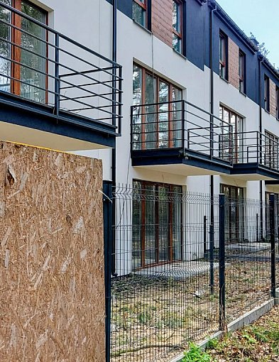 Legionowo: Mieszkańcy Bukowca B nie chcą szeregowców. Jest oficjalny pro...-142812