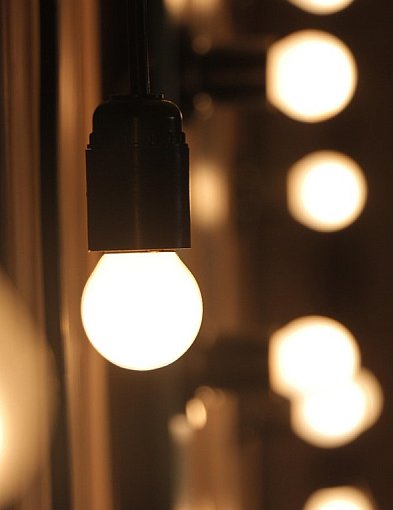 Rachunki za prąd pójdą w dół. Rząd usuwa opłatę doliczaną od lat-142837