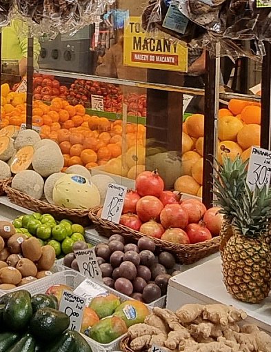 Nowy obowiązek dla sklepów. Owoce i warzywa z flagą państwa