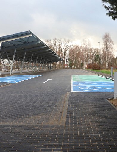 15 zł za parkowanie auta w Porcie Pilawa. Mieszkańcy Nieporętu mogą uniknąć...