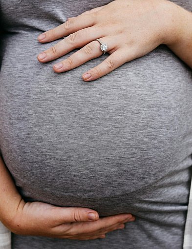 Ciąża zmienia mózg kobiety. Badania pokazują zanik części istoty szarej