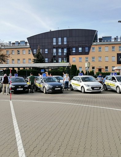 Rewolucja w egzaminach na prawo jazdy. Dla kategorii B chcą znieść plac...