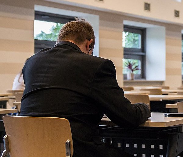 Zmiany w przepisach o wynagrodzeniach. Zapłacą za gotowość do pracy-142199