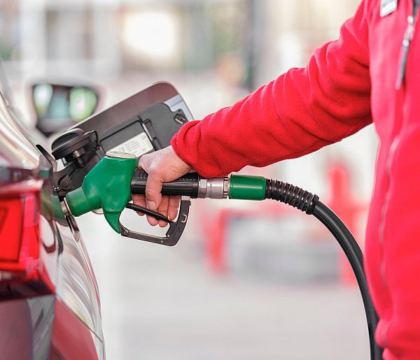 UOKiK skontrolował paliwa. Sprawdź, które stacje wypadły najgorzej-142222