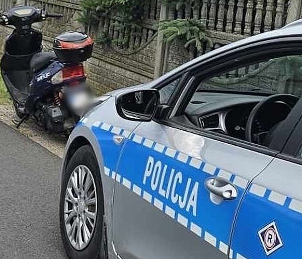 Wieliszew: Zderzenie osobówki ze skuterem przy kościele-142313