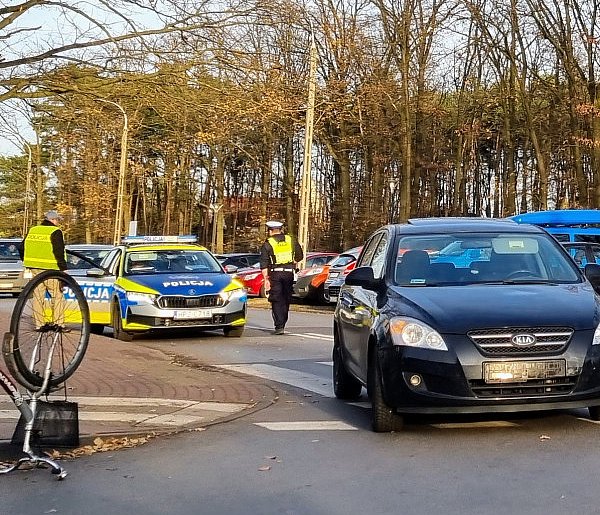 Legionowo: Przy Arenie osobówka potrąciła rowerzystkę-142400