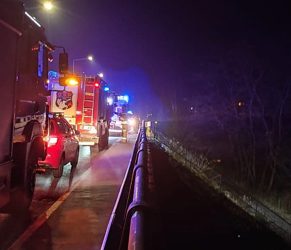 Jedna z kobiet wyciągniętych w sobotę z Kanału Żerańskiego nie żyje-142481