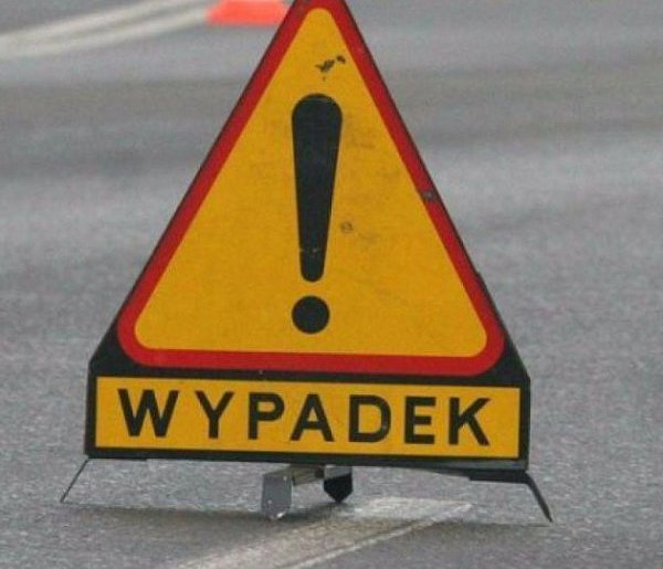 Nieporęt: Zderzenie osobówki z motocyklem na DW631