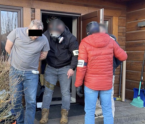 Laboratorium narkotyków zlikwidowane. Odbiorcami pseudokibice z Nowego Dworu...