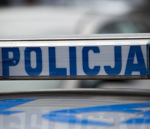 Kolizja na rondzie przy Urzędzie Miasta. 26-latek nie ustąpił pierwszeństwa