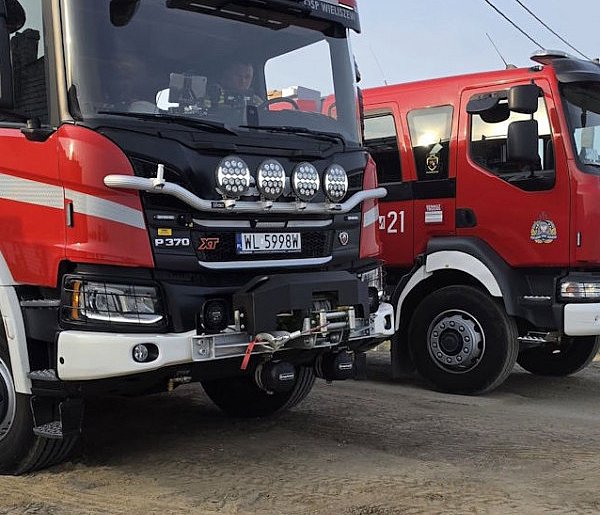 Kolizja motocykla i osobówki na DK61 w Michałowie-Reginowie