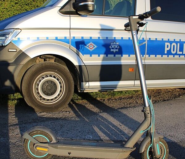 Legionowo: Bus wjechał w chłopców jadących hulajnogą elektryczną