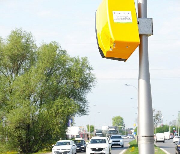 Zdjęcie z fotoradaru jest, mandatu nie ma. Kierowcy spoza UE pozostają bezkarni