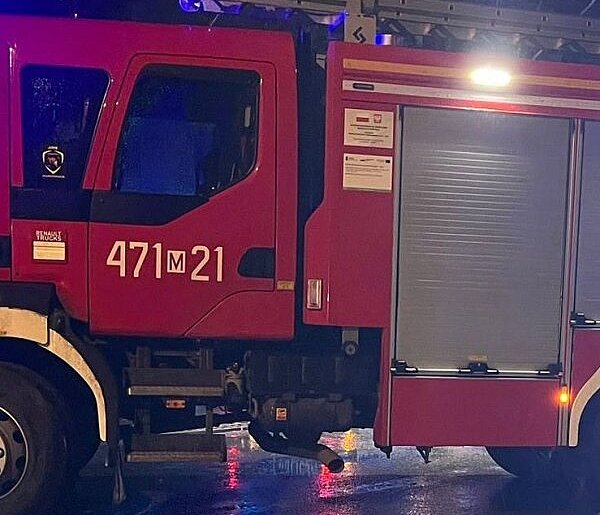 Legionowo: Nocny pożar przy ul. Gawryszewskiego. Ogień pojawił się w...