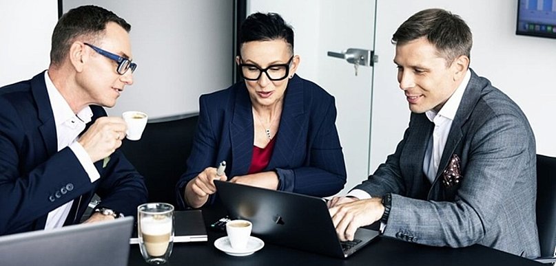 Dlaczego coraz więcej firm łączy księgowość, HR i payroll w jednym modelu outsourc