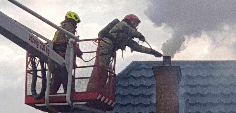 Legionowo: Pożar sadzy w budynku przy Norwida