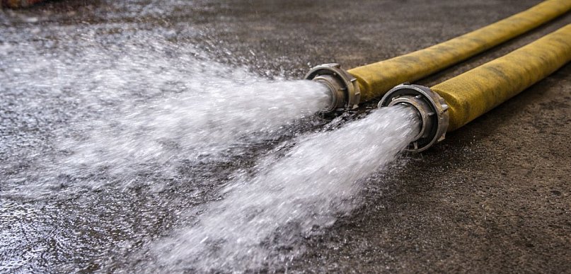 Nieporęt: Woda zalała piwnicę w domu przy ul. Soplicowo