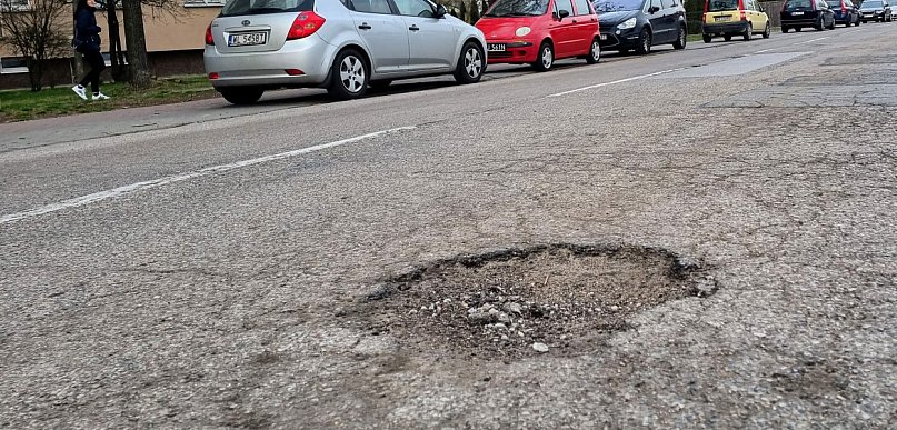 Legionowski: Powiat ogłosił dwa przetargi. Dotyczą ulic i chodników